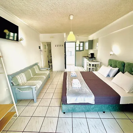 Zacharakis Aparthotel 2*