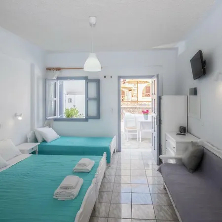 Zacharakis Kamari (Santorini)